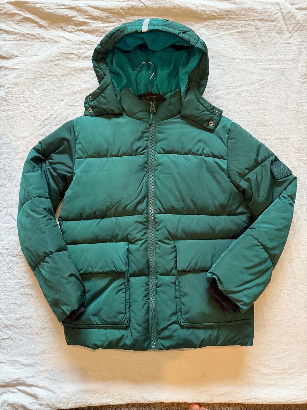 Roots Canada kids down puffer jacket brand new without tags XL